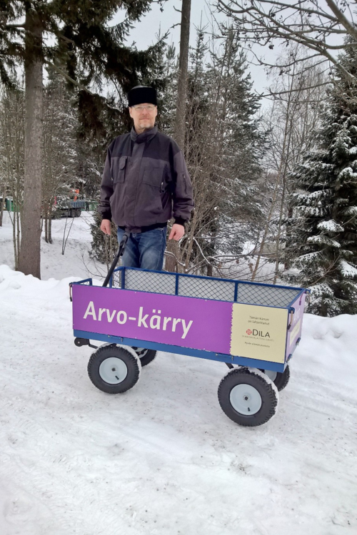 Salpausselän seurakunnan työntekijät Pyhäinpäivänä Läntisellä hautausmaalla Salpausselän seurakunnan työntekijät Pyhäinpäivänä Läntisellä hautausmaalla