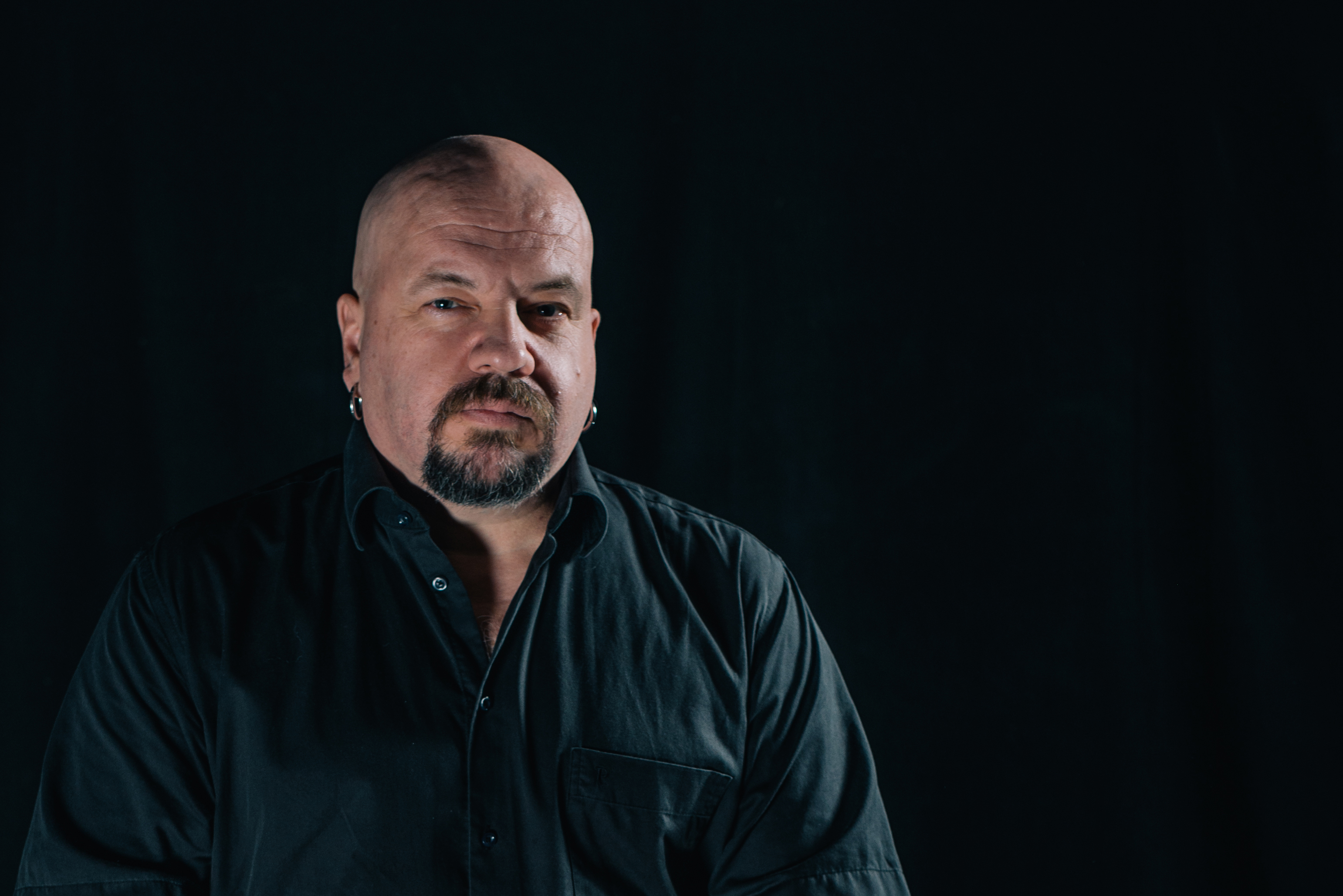 Kuvassa on laulaja Timo Rautiainen