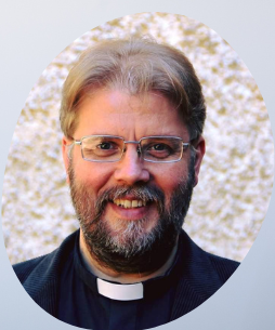 Pastori ja kirjailija Petri Välimäki